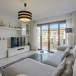 Be Amarilla Bay